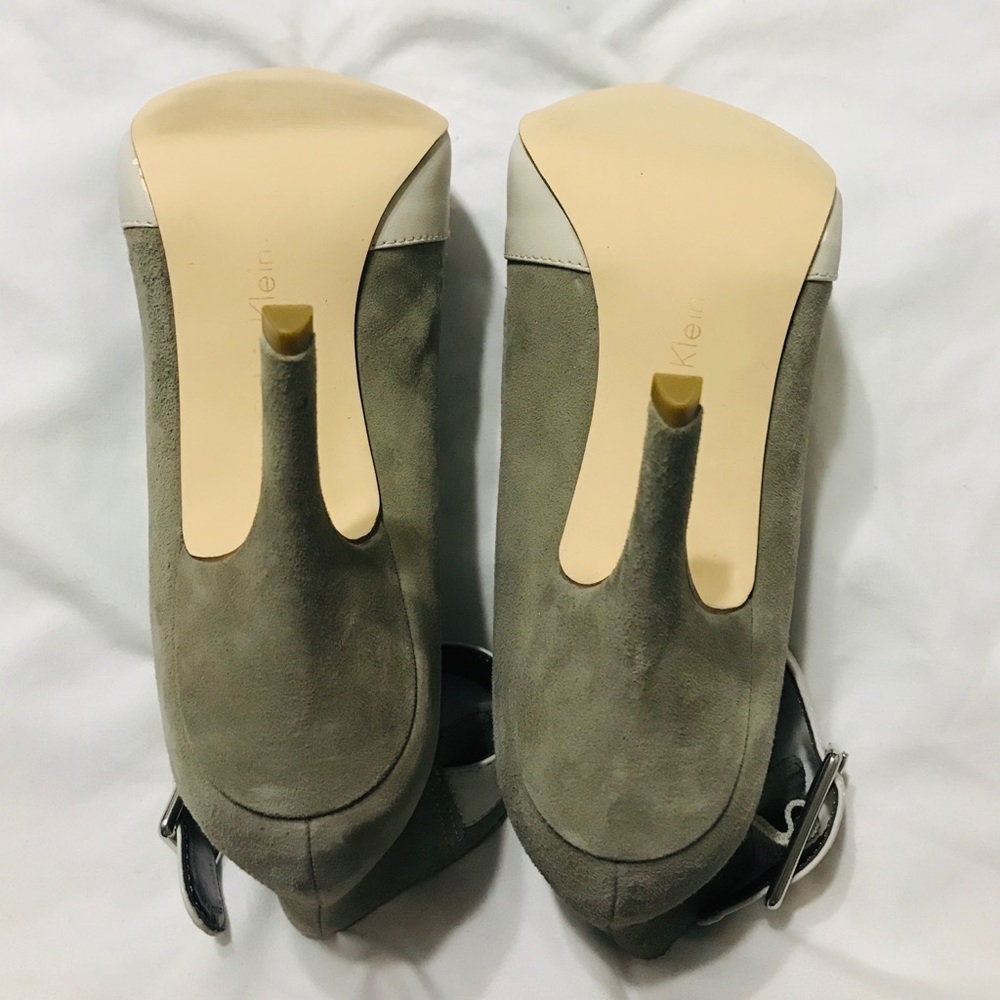 Heels - Picture 5 of 5